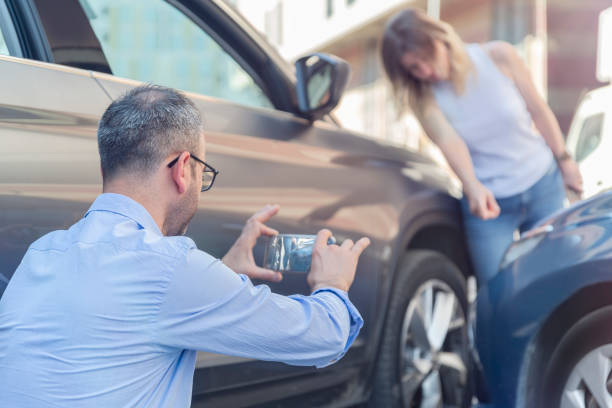 Professional Sr22 Insurance technician working in Carpentersville, IL